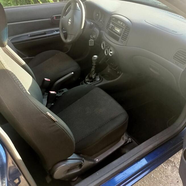 Hyunday accent 1,4 2005 Obrzębin - zdjęcie 7