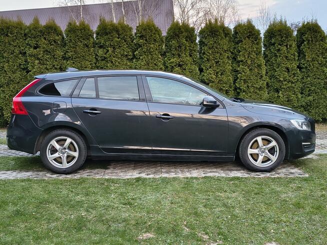 VOLVO V60 D3 Drive-E 2.0 150 KM, 2017 r, 195100 km. Rzeszów - zdjęcie 4