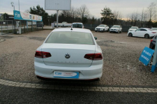 Volkswagen Passat ESSENCE LED F-vat Salon Polska Gwarancja Warszawa - zdjęcie 7