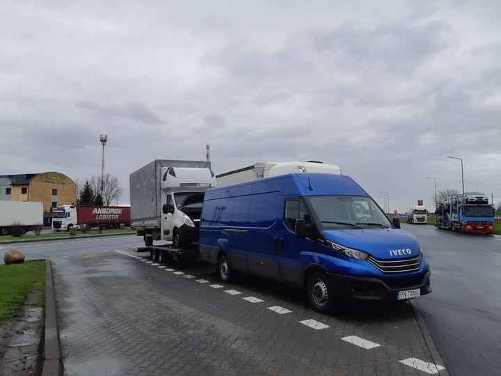 Holowanie pojazdów, pomoc drogowa Konin 24H Laweta Mikuch Konin - zdjęcie 3
