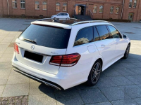 Mercedes E300 4MATIC z pakietem AMG, salonPL, bezwypadkowy, Warszawa - zdjęcie 2