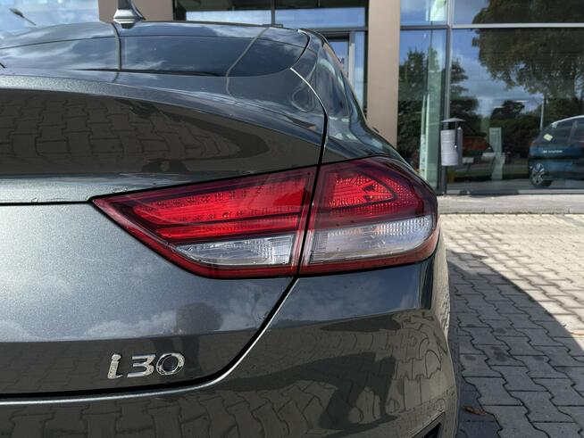 Hyundai i30 1.5 T-GDI FASTBACK Smart 48V 7DCT Salon Polska FV23% Łódź - zdjęcie 10