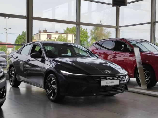 Hyundai Elantra 1.6 MPI 6MT (123 KM) Smart + Design - dostępny od ręki Piotrków Trybunalski - zdjęcie 4