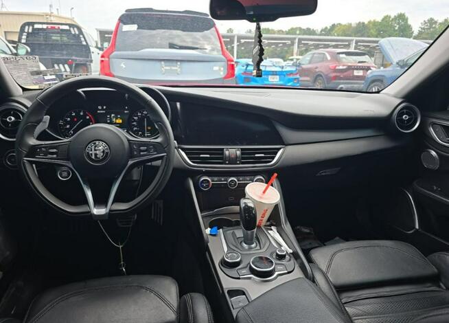 Alfa Romeo Giulia Wersja Ti / AWD / niski przebieg Tarnów - zdjęcie 9