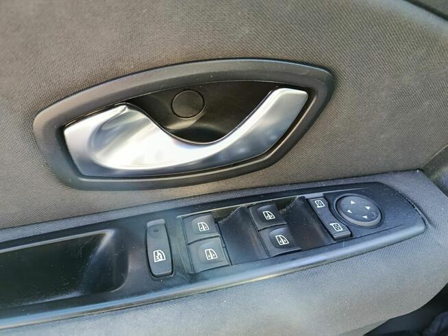 Renault fluence 1,5 dci 210tys/km opłacony zadbany do jazdy Warszawa - zdjęcie 8