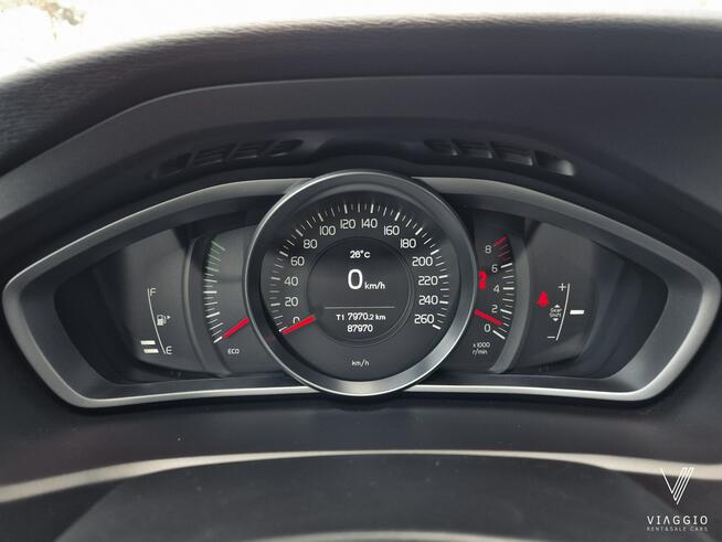 Volvo V40 2.0 Momentum 122KM FULL LED skóra NAVI pdc BEZWYPADEK 2019 Tychy - zdjęcie 12