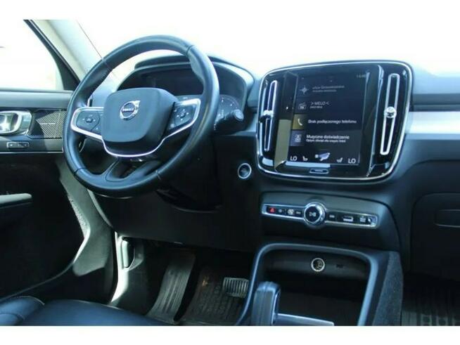 Volvo XC 40 D4 / AWD / MOMENTUM / salon PL / pakiet WINTER Warszawa - zdjęcie 9