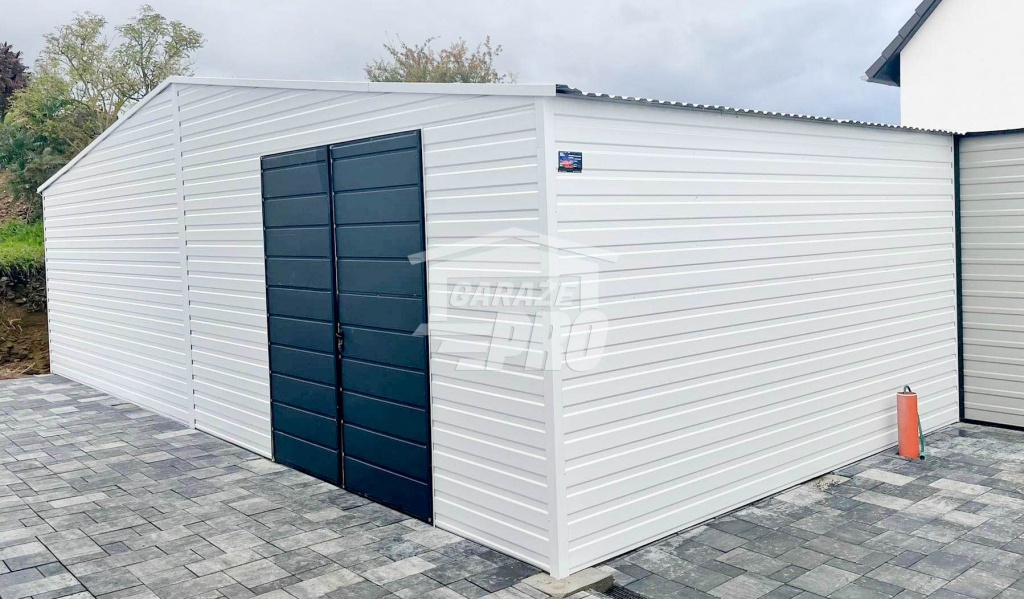 Garaż blaszany 8x4 drzwi  Biały + Antracyt  Dach dwuspadowy GP131 Turek - zdjęcie 3