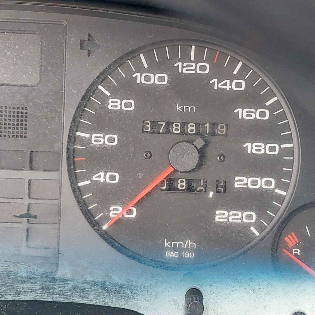 Sprzedam Audi 80 B4 1,9 TDI Przywidz - zdjęcie 4