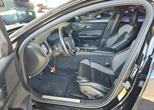 Volvo S60 B5 Plus Black Edition / AWD / niski przebieg Białystok - zdjęcie 7