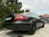 Mercedes CLK 200 czarna na czarnych felgach Poznań - zdjęcie 8