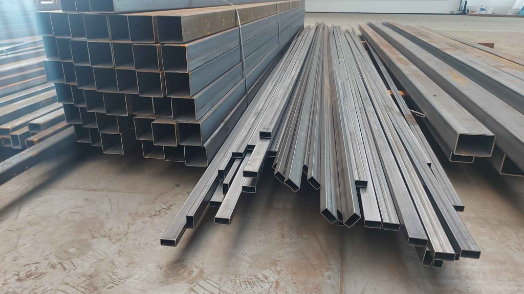 Wyroby hutnicze / Profile zimnogięte / Stal Chorzelów - zdjęcie 2