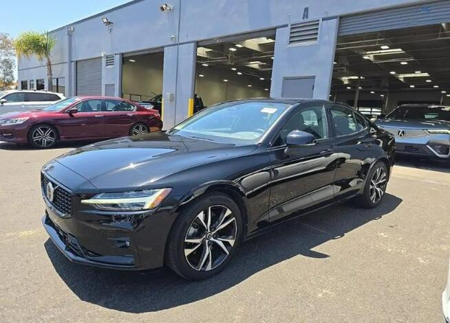 Volvo S60 Bogata wersja wyposażenia / AWD / B5 / niski przebieg Białystok - zdjęcie 1