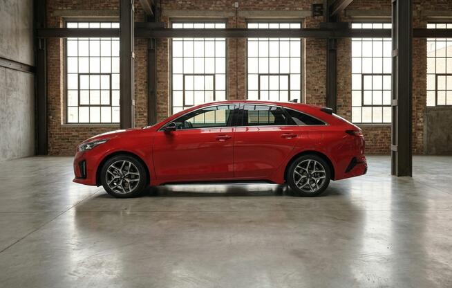 Kia Pro Cee'd Bezwypadkowy serwis rok gwarancji Kraków - zdjęcie 5