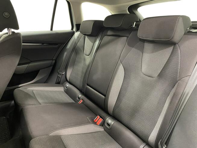 Skoda Octavia 2.0 TDI Ambition DSG Warszawa - zdjęcie 12