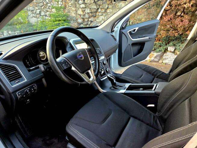 Volvo XC 60 2.0 D 5 cylindrów Bezwypadek Navi  Serwis Zagnańsk - zdjęcie 8