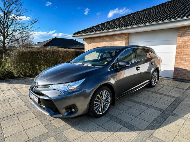 Toyota Avensis Sadlno - zdjęcie 1