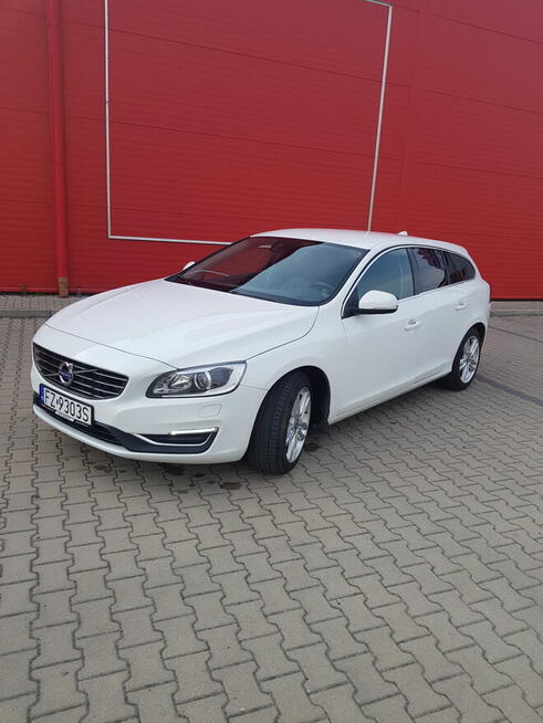 VOLVO V60 D3 2017 salon Polska Brzeg - zdjęcie 1