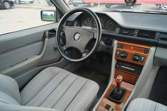 W124 200D Zadbany stan BDB Goczałkowice-Zdrój - zdjęcie 11