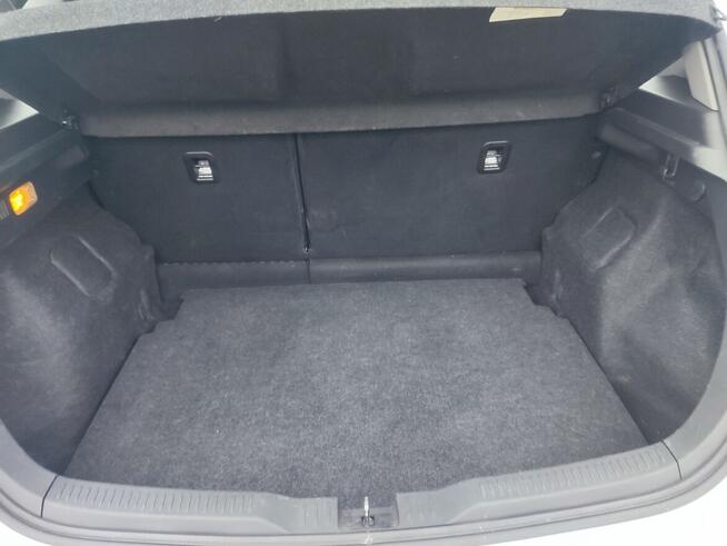 Toyota Auris 1,6 z gazem 2018 rok Gabryelin - zdjęcie 8