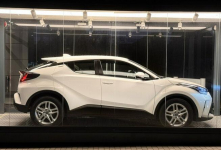 C-HR 1.8 ElHYBRID Active, bezwyp, IIkmpl kół, stan bdb,f-ra Vat brutto Radom - zdjęcie 2