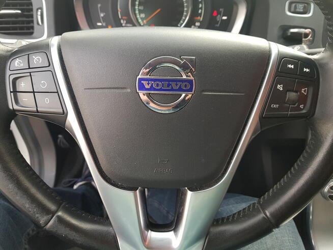 VOLVO V60 D3 2017 salon Polska Brzeg - zdjęcie 8