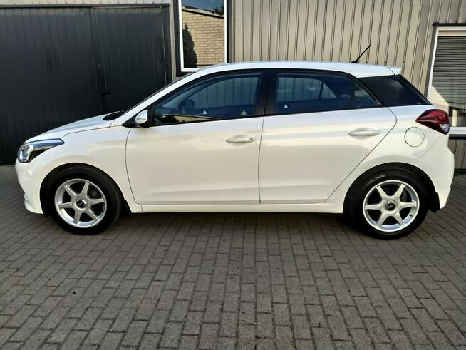 Hyundai i20 1.2 Benzyna  Grzane Fotele  i Kierownica Zarejestrowany Strzała - zdjęcie 4