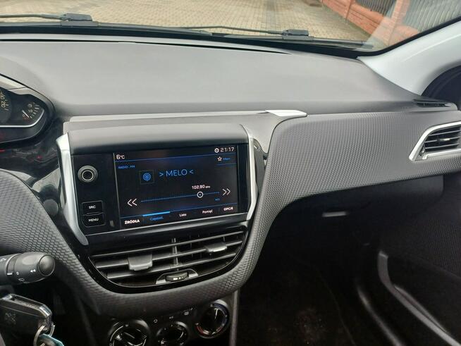 Peugeot 208 1.2 Parktronic Suchorzew - zdjęcie 11