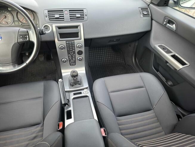 Volvo v50 2008 r. 2.0D Diesel, Klimatyzacja, Tempomat Ryczywół - zdjęcie 11