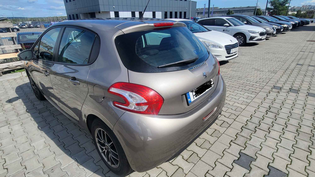 sprzedam PEUGOTA 208 Kielce - zdjęcie 2