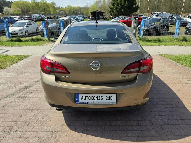 Opel Astra Sedan 1,4 benzynka w pięknym kolorze niski przebieg 117 tys Cielcza - zdjęcie 6