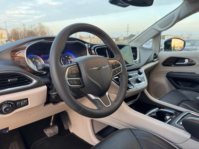 Chrysler Pacifica, 2023 Michałowice - zdjęcie 10