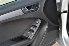 Audi A4 2.0TDI Lift Klimatronik Navi Alufelgi Parktronik Płock - zdjęcie 12