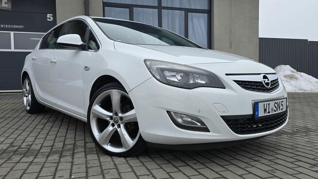 Opel Astra J 1,4 Turbo 140PS SPORT NAVI AUX Bluetooth Alu19 Zamość - zdjęcie 1