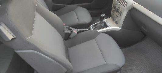 Astra GTC 1.6 benzyna Brójce - zdjęcie 8