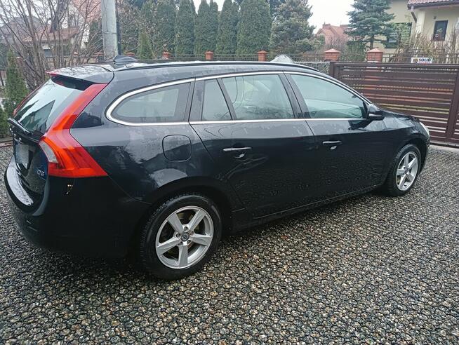 volvo v60 2011 d3 163KM Niepołomice - zdjęcie 4