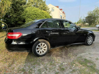 Mercedes E220   CZARNY  SEDAN Poznań - zdjęcie 7