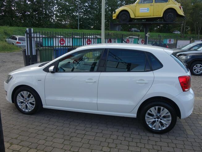 Volkswagen Polo 2013 1.2 benzyna 70km BEZWYPADKOWY Navi grzane fotele Słupsk - zdjęcie 7