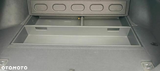 Hyundai i30 1.6 D Comfort Płock - zdjęcie 11