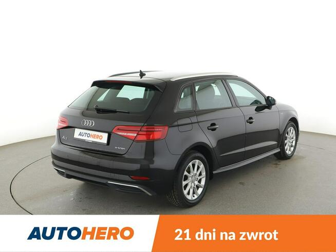 Audi A3 PHEV LED klima auto czujniki parkowania grzane fotele Warszawa - zdjęcie 7