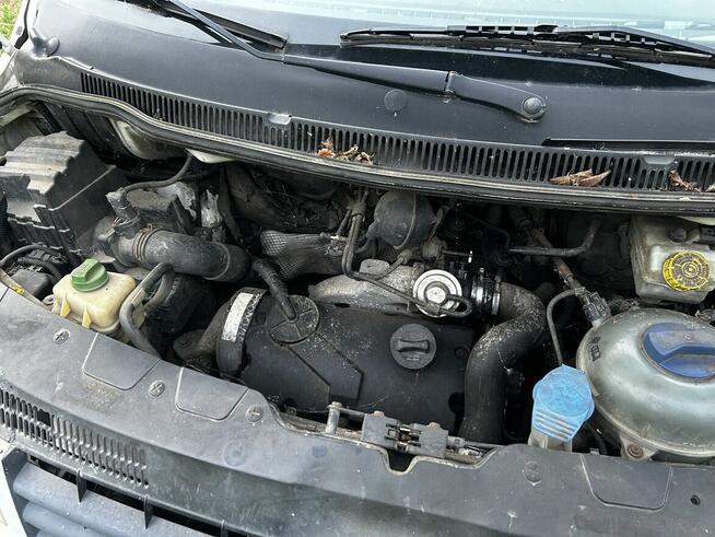 Sprzedam - VW T5 uszkodzony Strzelin - zdjęcie 2