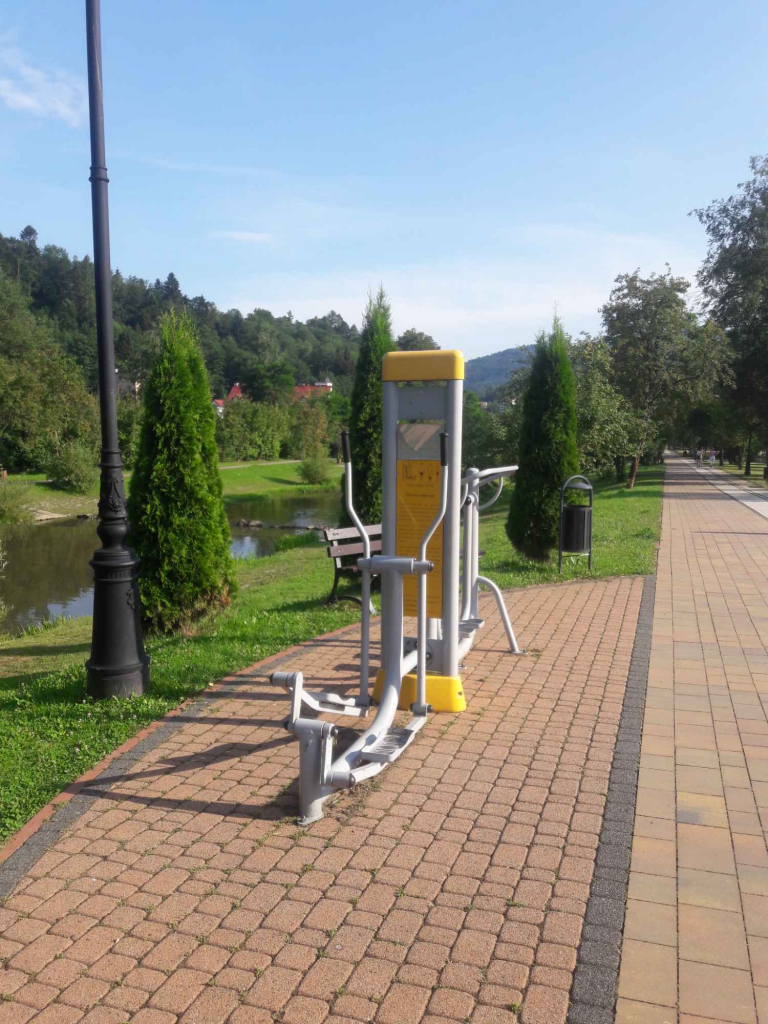 Wynajmę pokoje dla pracowników lub na biura,gabinety itp. Muszyna - zdjęcie 6