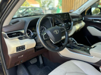 Toyota Highlander LIMITED Poznań - zdjęcie 5