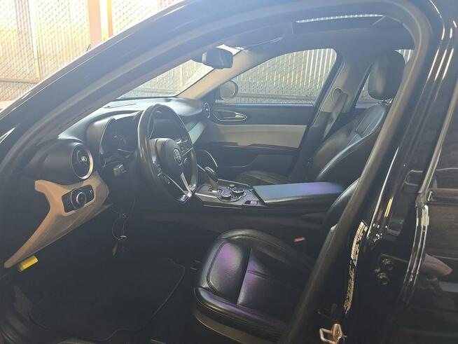 Alfa Romeo Giulia Q4 Sport 2.0 285KM 2018r. oferta w transporcie Kampinos - zdjęcie 10