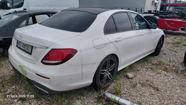 Mercedes E 220 Komorniki - zdjęcie 3