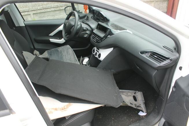 Peugeot 208 Ostrów Wielkopolski - zdjęcie 5