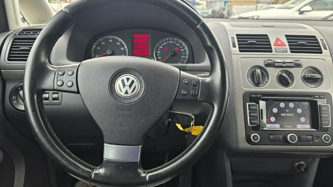 Volkswagen Touran navi klima mały przebieg super stan zarejestrowany Lębork - zdjęcie 9