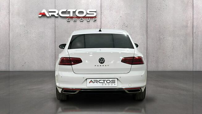 Volkswagen Passat 2.0 TSI Elegance DSG sedan Warszawa - zdjęcie 4
