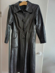 Sprzedam płaszcz skórzany damski czarny.