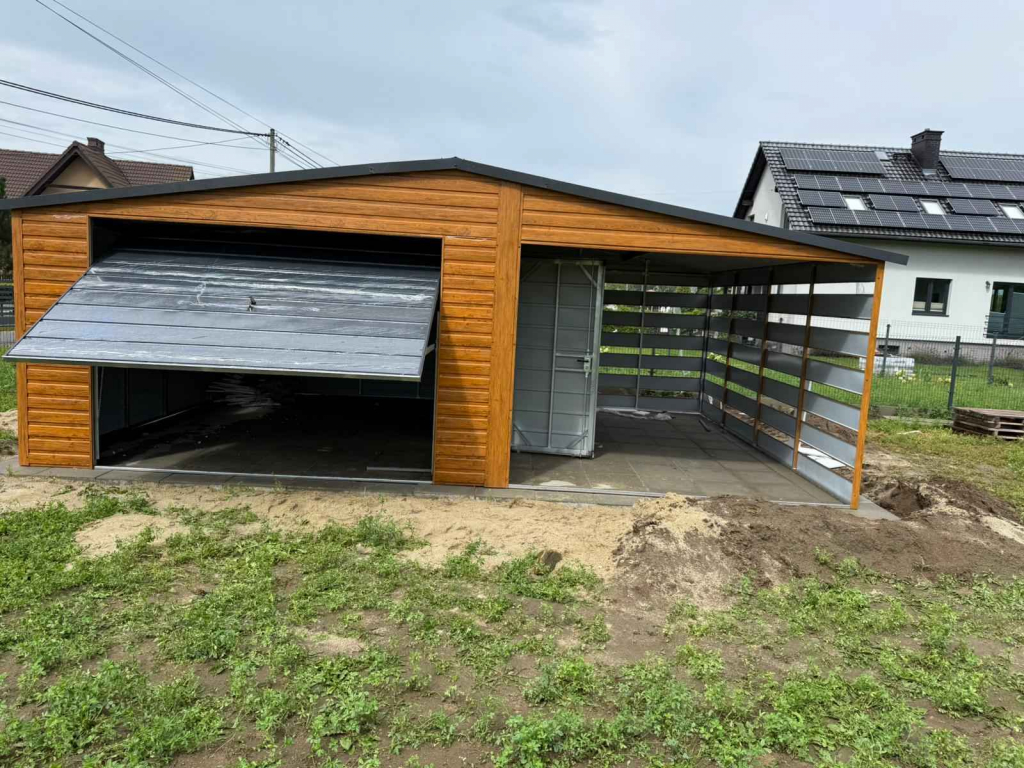 Garaż Blaszany dwuspadowy z wiatą 7x5 Złoty Dąb, brama uchylna PREMIUM Koszalin - zdjęcie 3